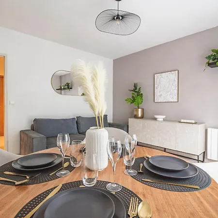 Place D'erlon Hyper Centre *